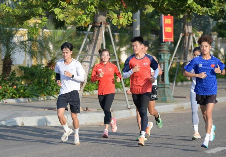 Điểm tên các ngôi sao tranh tài ở Tiền Phong Marathon 2024 - 1