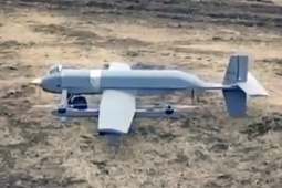 Thế giới - Video: Lộ diện UAV mẹ có thể thả UAV FPV con mới được Nga tung vào chiến trường ở Ukraine