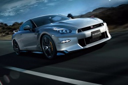 Ngắm xe - Nissan GT-R phiên bản nâng cấp lộ diện làm giới chơi xe điên đảo