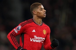 Rashford nén đau thi đấu hơn 1 tháng, fan MU lo lắng tột độ