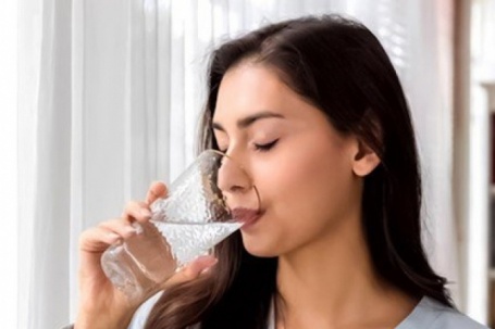9 sai lầm tai hại khi uống nước khiến cơ thể 'nhiễm độc'