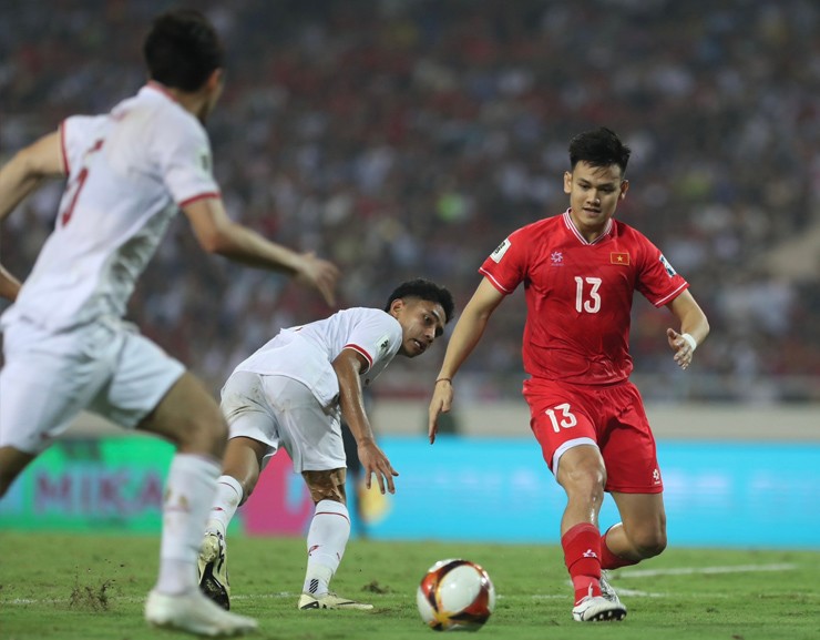 ĐT Việt Nam đã có trận đấu bế tắc toàn tập trước Indonesia ở vòng loại thứ 2 World Cup 2026 khu vực châu Á dù được chơi tại sân Mỹ Đình.