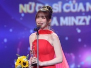 Nhạc - Hòa Minzy thắng giải Nữ ca sĩ của năm tại lễ trao giải Cống hiến
