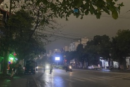 Tin tức trong ngày - Giữa ban ngày, bầu trời Yên Bái bỗng tối đen như lúc nửa đêm