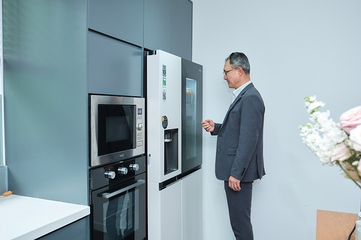 Tủ lạnh LG Objet Instaview.