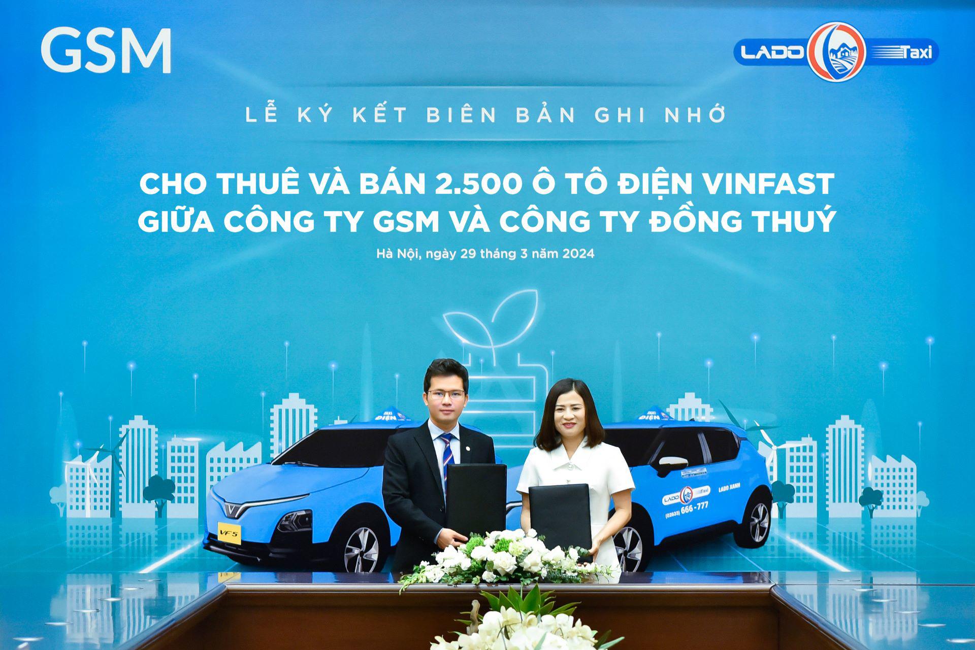 Ông Nguyễn Văn Thanh - Tổng giám đốc Công ty GSM toàn cầu và bà Phạm Thị Thúy - Chủ tịch Hội đồng Quản trị Công ty Đồng Thuý tại lễ ký kết