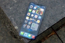 iPhone X vs iPhone 12 Pro: Chênh nhau 5 triệu khác biệt thế nào?