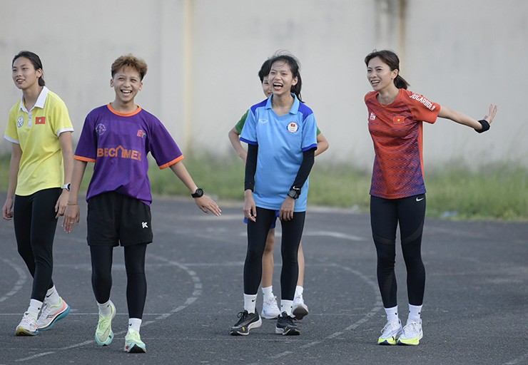 Dàn sao đội tuyển điền kinh chờ "săn" kỷ lục ở giải marathon quốc gia 2024 - 15