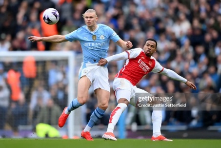 Video bóng đá Man City - Arsenal: Chống trả quyết liệt, khóa chặt Haaland (Ngoại hạng Anh)
