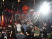 Pháp luật - Hàng chục "dân chơi" bay lắc trong quán bar