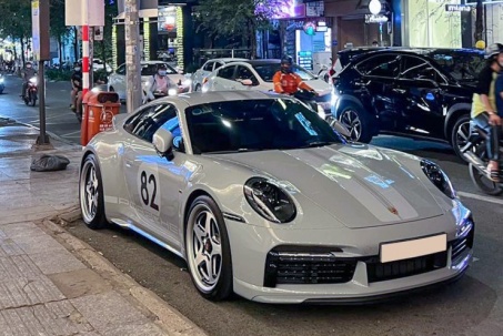 Xe hàng hiếm của doanh nhân Cường Đô La xuất hiện sau thời gian im...