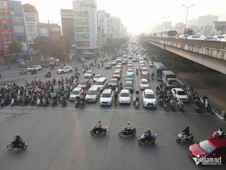 Các phương tiện tuân thủ quy tắc an
toàn giao thông.