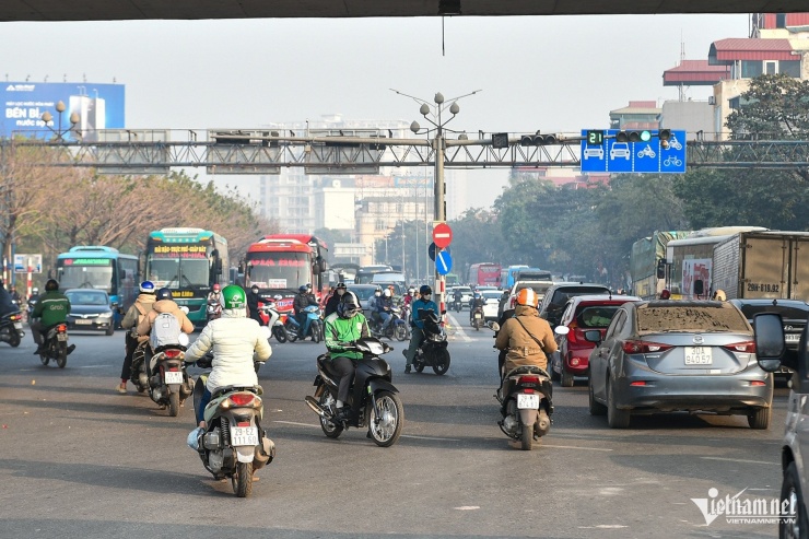 Ngày thứ 2 thực hiện Nghị định 168 tại Hà Nội: Hối tiếc vì vượt đèn đỏ - 3