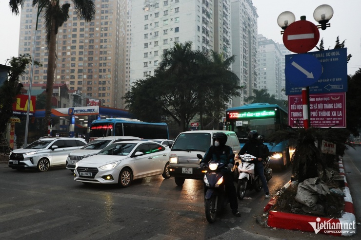 Ngày thứ 2 thực hiện Nghị định 168 tại Hà Nội: Hối tiếc vì vượt đèn đỏ - 5