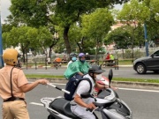 Xe máy - Xe đạp - Lưu ý: Vi phạm giao thông bỏ lại xe có thể bị cưỡng chế trừ lương, trừ tiền tài khoản