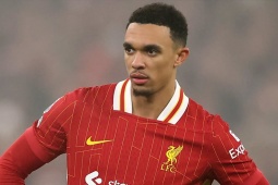 Real Madrid hỏi mua Alexander-Arnold giá bèo, fan Liverpool chế giễu