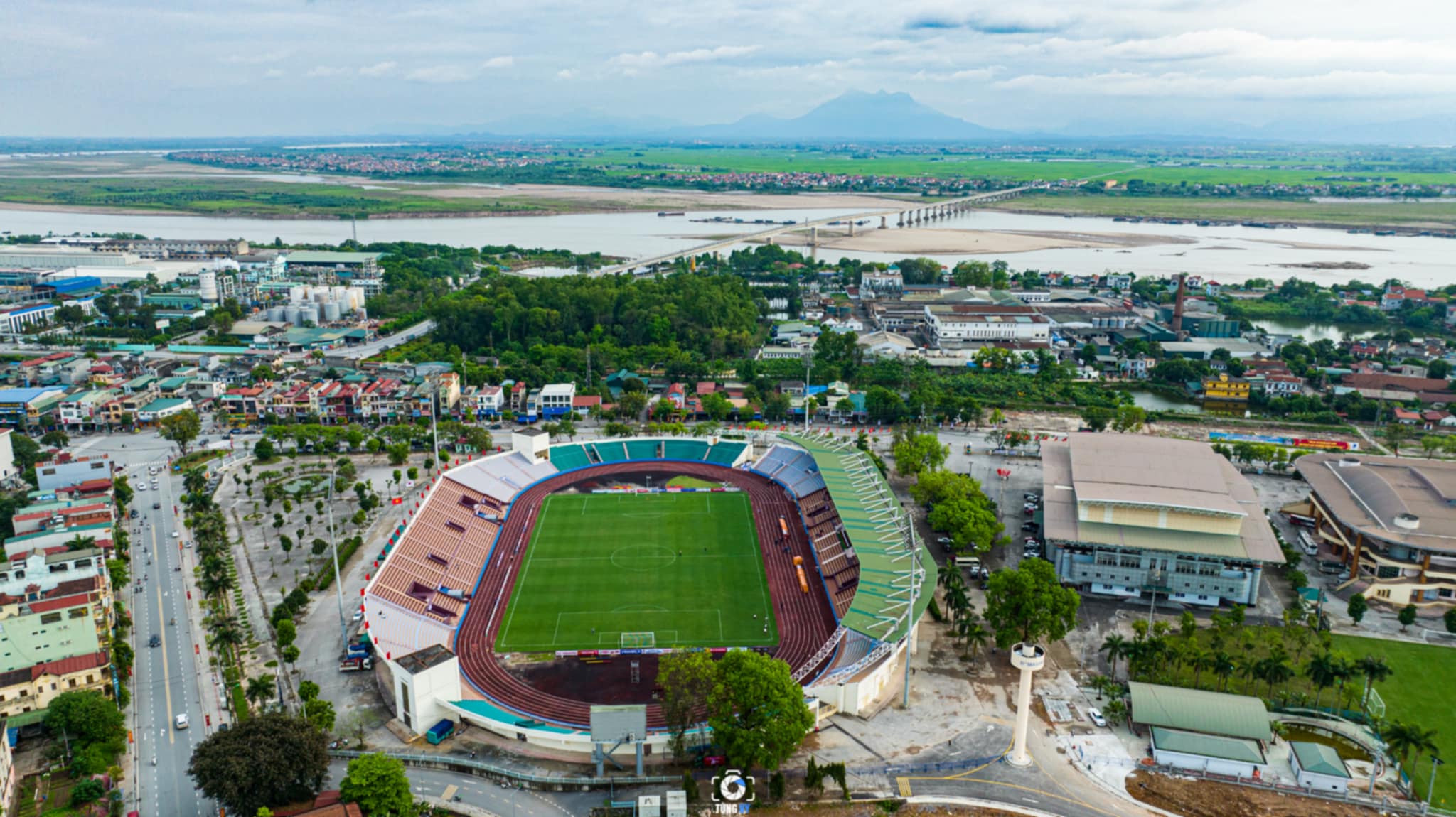 Cận cảnh sân vận động Việt Trì, nơi diễn ra trận Chung kết AFF Cup 2024 - 4