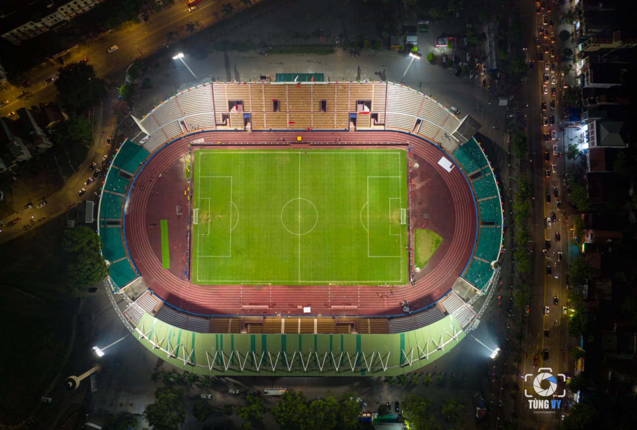Cận cảnh sân vận động Việt Trì, nơi diễn ra trận Chung kết AFF Cup 2024 - 1