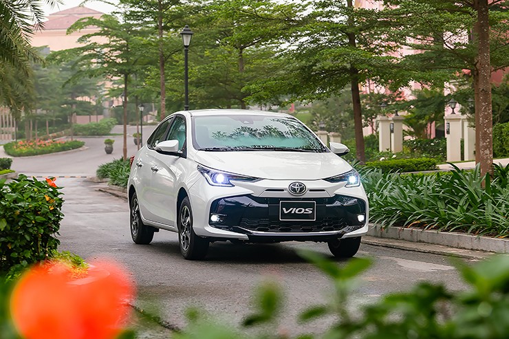 Giá xe Toyota Vios niêm yết và lăn bánh tháng 1/2025 - 1