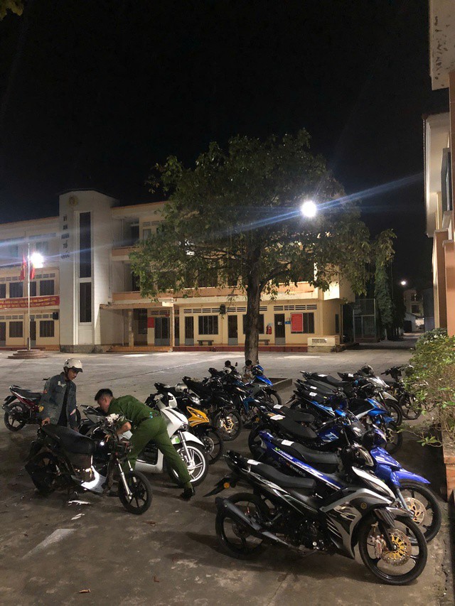 Lực lượng công an tạm giữ nhiều phương tiện vi phạm