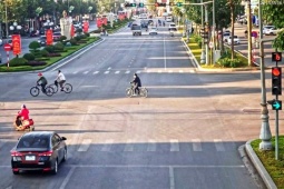 Tin tức trong ngày - Một người đi xe máy vượt đèn đỏ 14 lần trong tuần ở Bắc Giang