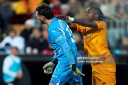 Vinicius nguy cơ bị cấm thi đấu 4 trận, Ancelotti tiết lộ Real sẽ kháng cáo