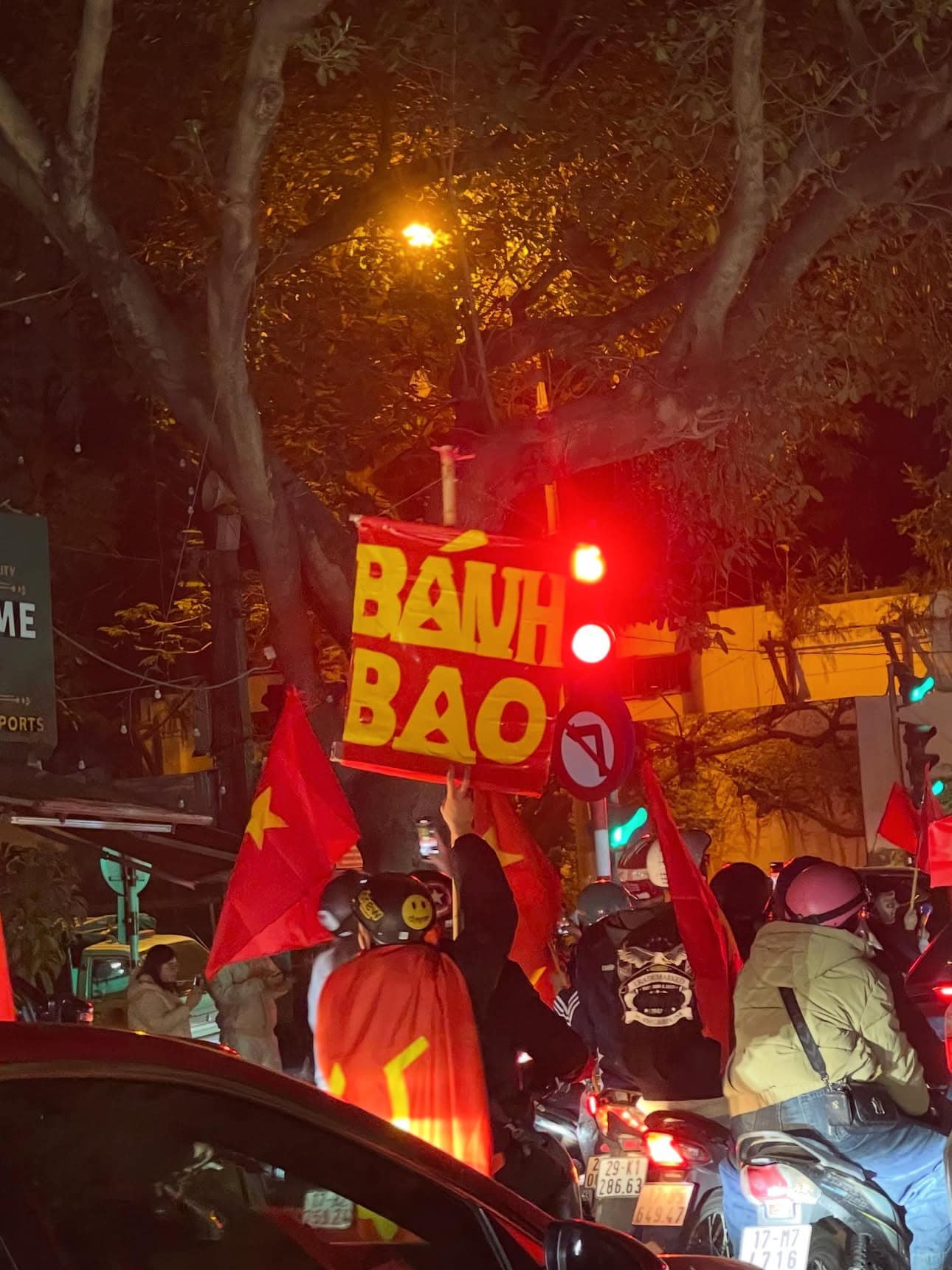 Vâng, chị chủ quán bánh bao đã bị 