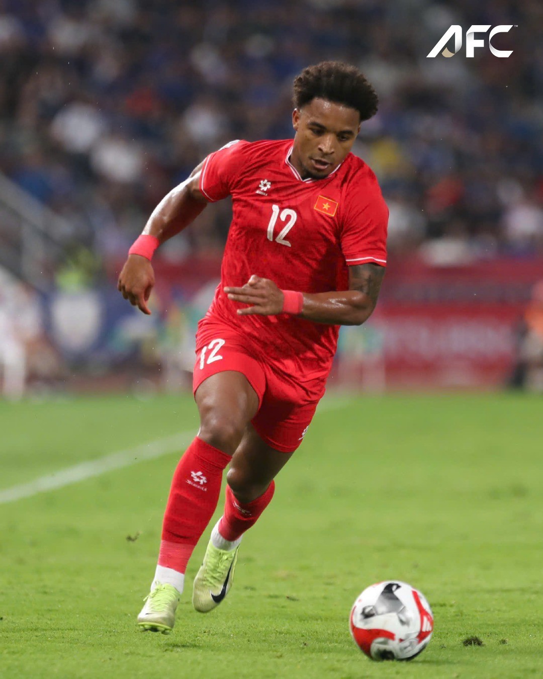 Xuân Son nhận nhiều lời chúc sớm bình phục từ các cư dân mạng Thái Lan. Ảnh: AFC