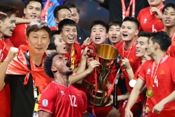 Bóng đá - ĐT Việt Nam từ &quot;vực sâu&quot; đến đỉnh cao AFF Cup 2024: Bùng nổ cùng HLV Kim Sang Sik