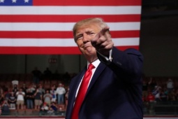 Ông Trump đăng video dân Greenland kêu gọi Mỹ giúp “thoát khỏi” Đan Mạch