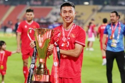 Bóng đá - Vì sao Tân &quot;Hứ&quot; chưa về nước sau AFF Cup, thêm bất ngờ cùng CLB Thanh Hóa trên đất Thái?