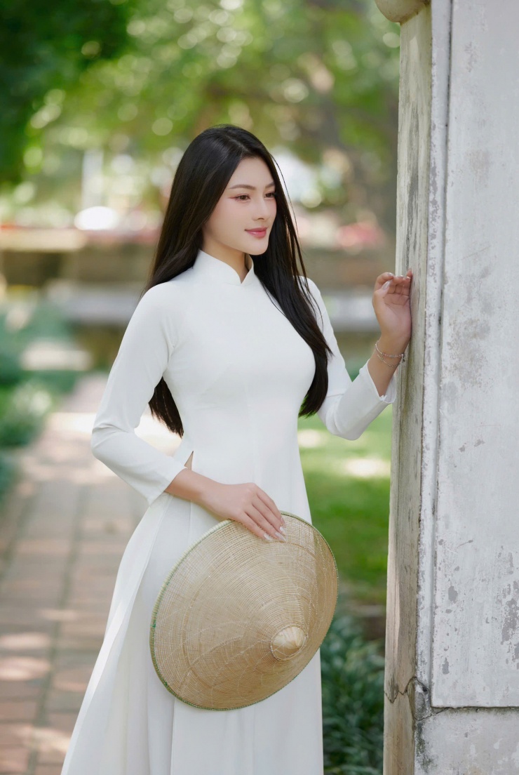 Hành trình từ cô gái xứ Nghệ đến ngôi vị Hoa khôi 'UEB Charming 2024' - 1