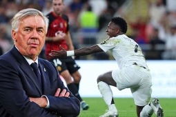 Bóng đá - Real ẩu đả Siêu cúp TBN: Vinicius khiêu khích đối thủ, bị HLV Ancelotti thay ra