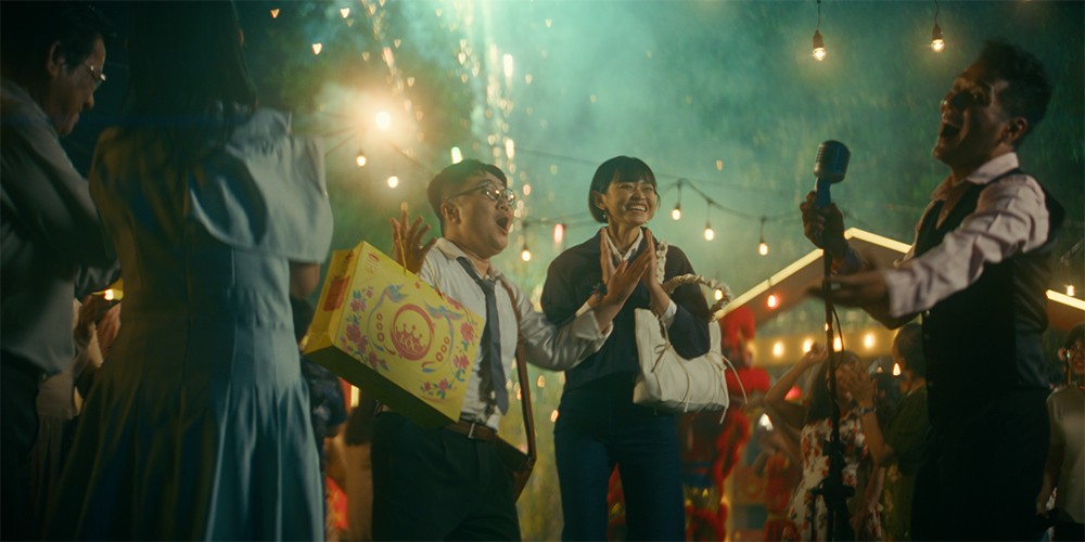 Bạn cũng có thể gửi lời mời này đến những người mà bạn biết sẽ phải đón Tết xa quê năm nay, cùng lan tỏa thông điệp yêu thương và tinh thần sum vầy trong dịp Tết.