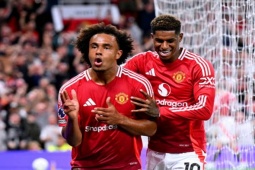 Barcelona sắp hỏi mượn thành công Rashford, Zirkzee quyết trụ lại MU