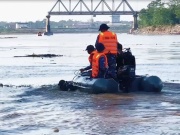 Tin tức trong ngày - 30 ngày lặn tìm nạn nhân sập cầu Phong Châu của đặc công nước