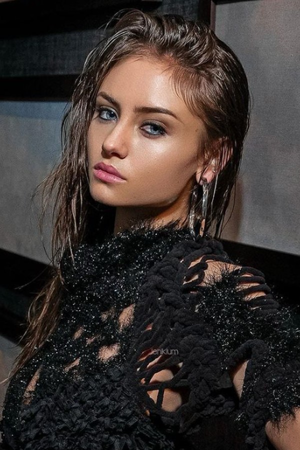 Nhan sắc tuổi đôi mươi của con gái sao phim "Sex and the City".