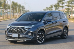 Giá xe Hyundai Custin niêm yết và lăn bánh tháng 1/2025