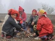 Tin tức trong ngày - Miền Bắc rét buốt kéo dài do không khí lạnh dồn dập