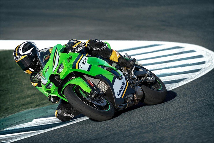 Siêu mô tô Kawasaki ZX-10R ABS KRT EDITION trình làng, giá tương đương Vinfast VF7 - 7