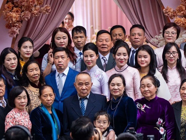 Nhà chồng tỷ phú tới hỏi cưới á hậu Phương Nhi