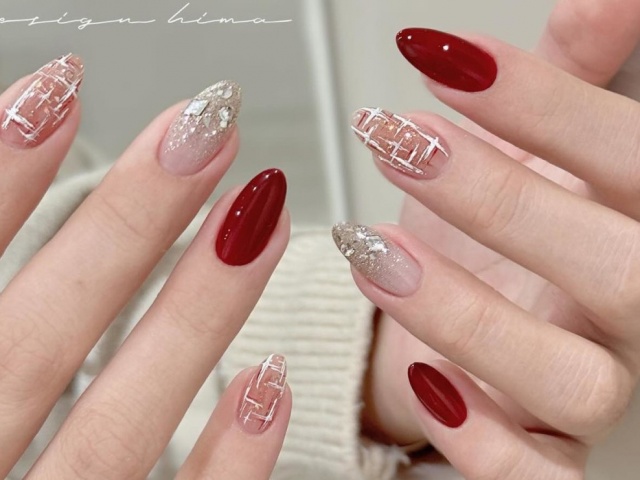 Gợi ý mẫu nails đỏ đón Tết cho cả năm may mắn