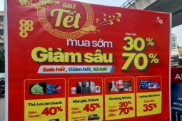 Loạt siêu thị điện máy giảm giá hơn 70% dịp cuối năm, tivi chỉ còn từ 2,5 triệu đồng