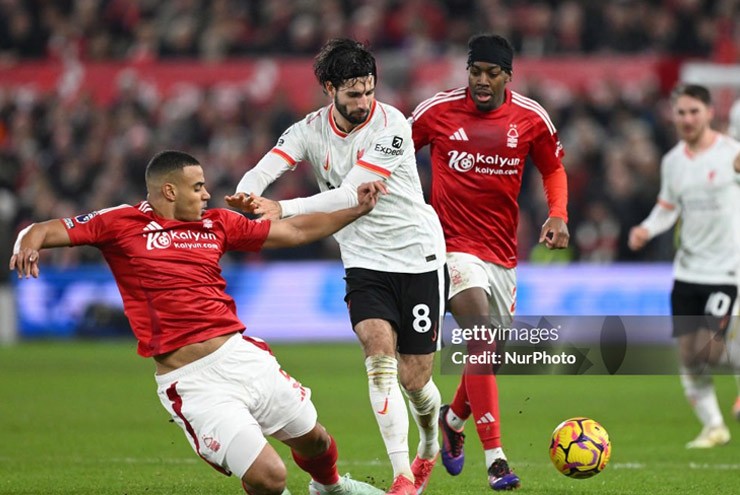 Nottingham Forest xứng đáng có 1 điểm trước Liverpool