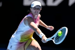 Thể thao - Swiatek khóc suốt 10 phút, Raducanu dập tắt thị phi với Murray ở Australian Open