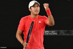 Thể thao - Tay vợt gốc Việt Learner Tien lập kỷ lục 35 năm khi hạ Medvedev ở Australian Open