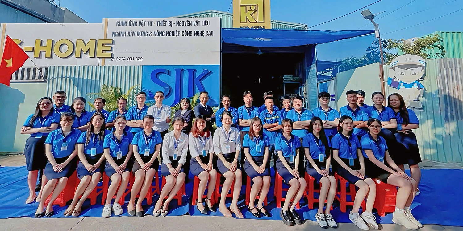 Tập thể cán bộ nhân viên SJK