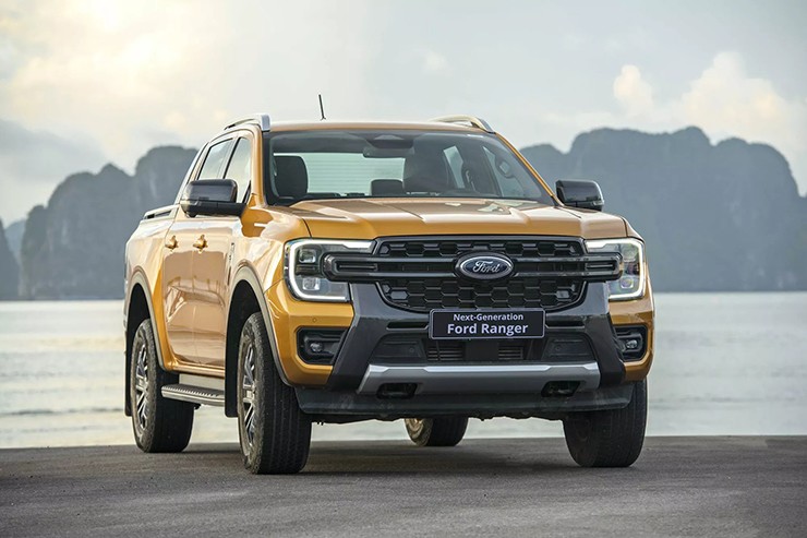 Giá xe Ford Ranger tháng 1/2025, ưu đãi 50% phí trước bạ và tặng bảo hiểm - 2