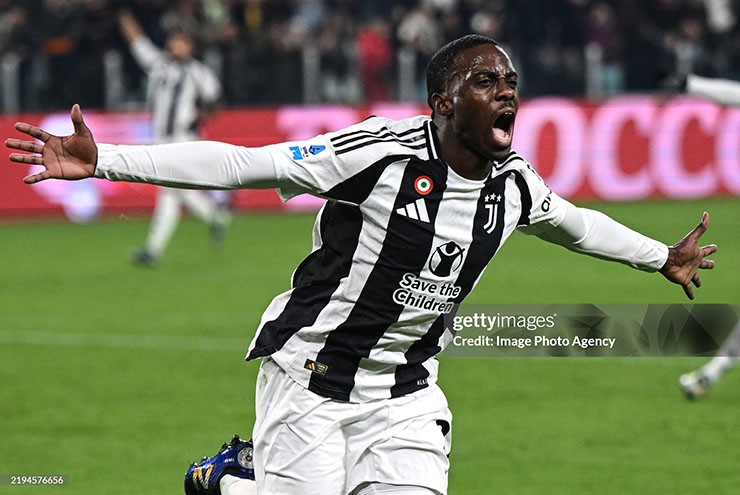 Timothy Weah nhân đôi cách biệt cho Juventus