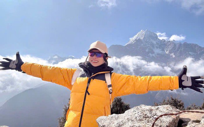 Nữ du khách Việt sinh năm 1991 vượt qua thử thách không tưởng ở độ cao 5.600m - 4